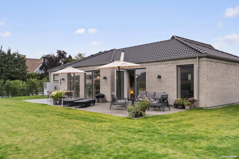 Helt nybygget villa fra 2026 i elegant til med moderne komfort og gode tilvalg!